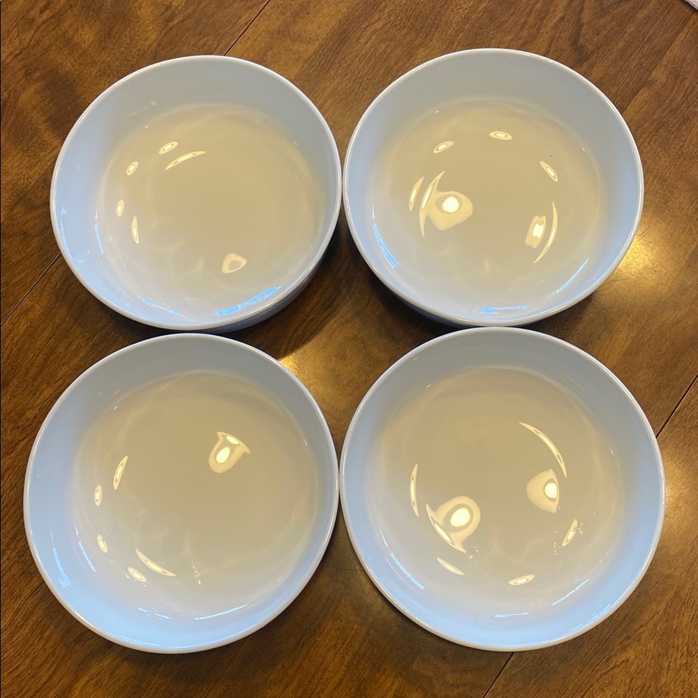 Set of 4 Centura Corning White Cereal / Soup Bowl.  (Goes with Tulips)